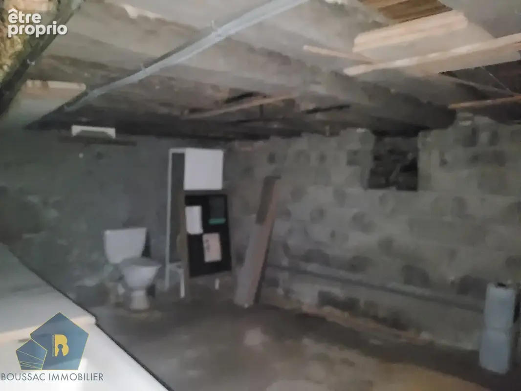 Immeuble de rapport   local commercial + appartement - photo 14
