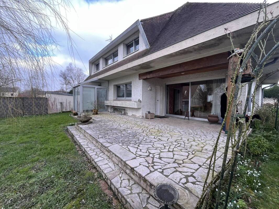 Maison à BRUYERES-ET-MONTBERAULT