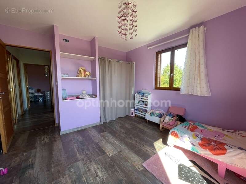 Maison à SAINT-ETIENNE-DE-FURSAC