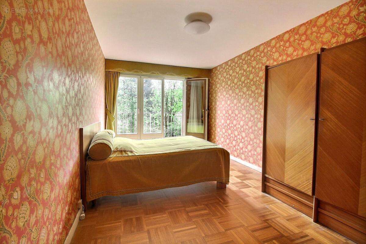 Appartement à BURES-SUR-YVETTE