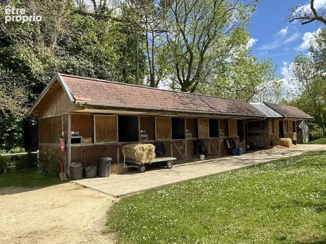 Maison 14 pièces 395 m² à vendre à Pontoise (95000) - photo 9