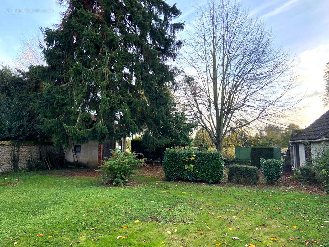 Maison à COURVILLE-SUR-EURE