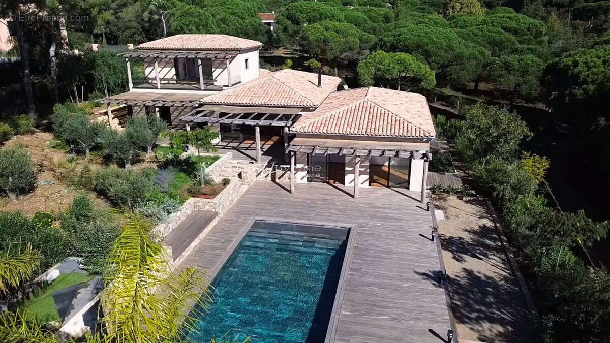 Maison à LA CROIX-VALMER