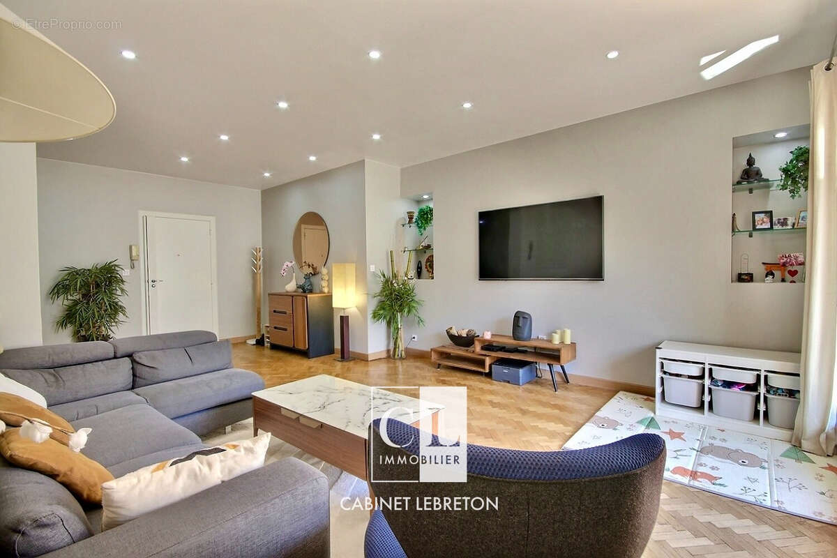 Appartement à MARSEILLE-8E