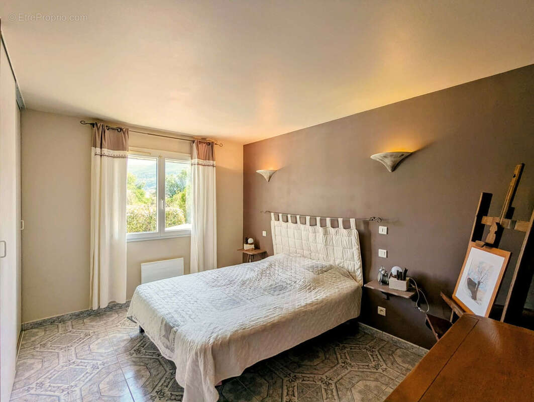 Villa plain-pied, piscine et terrain à potentiel - photo 15