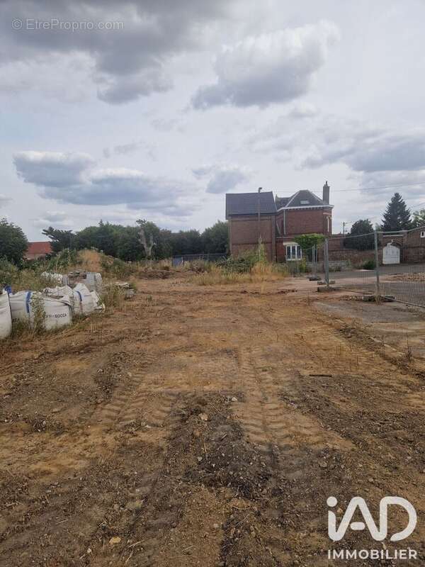 Terrain 750 m² à Hersin-Coupigny  - photo 3