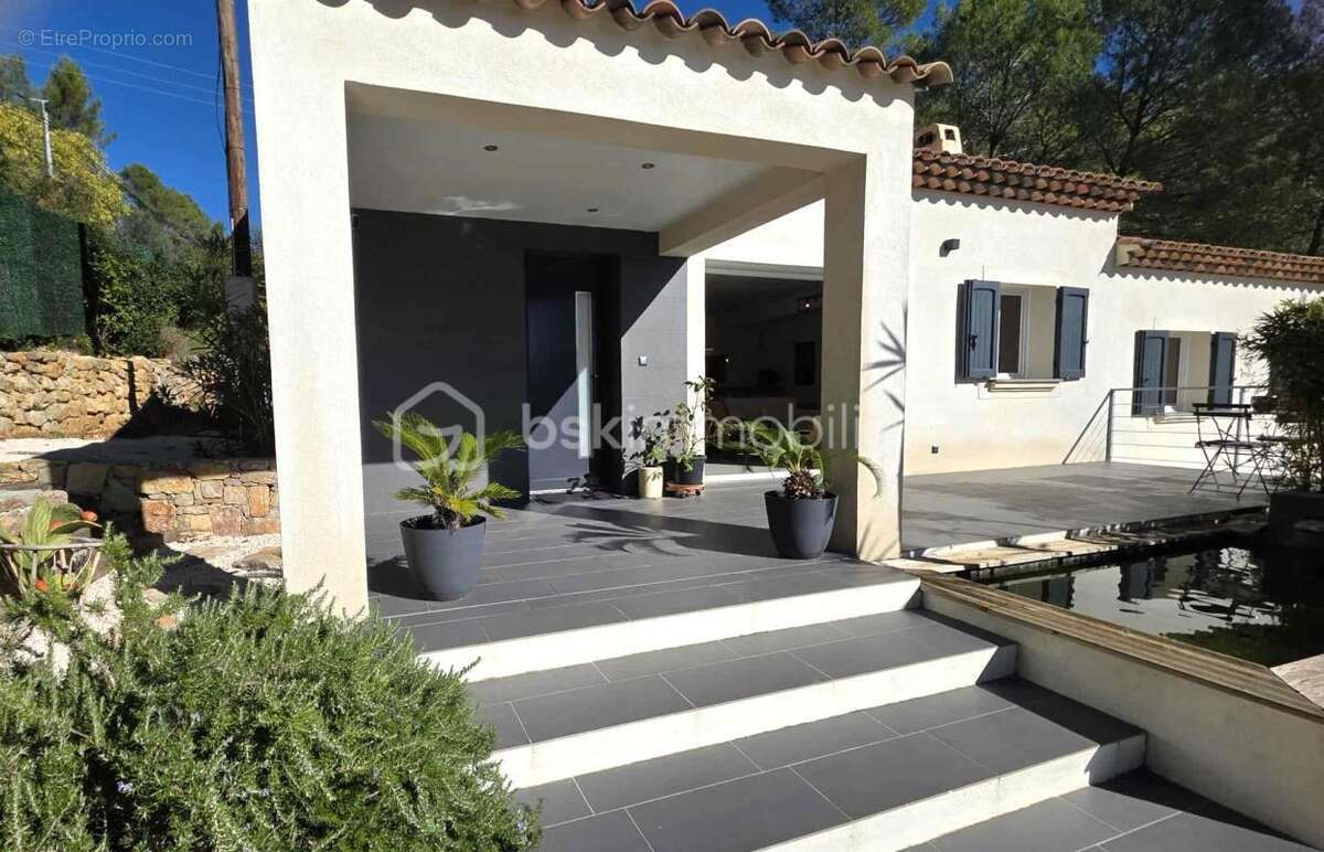 Maison à LORGUES