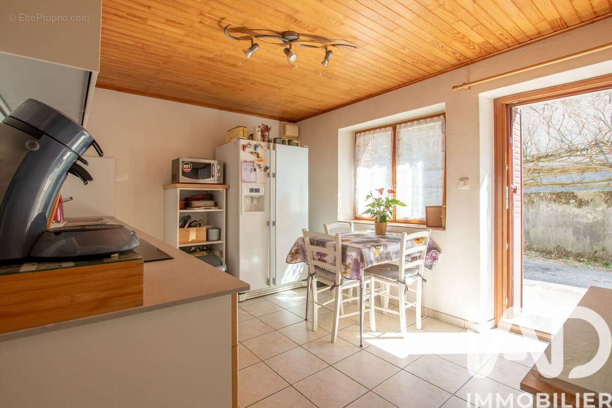 Photo 2 - Maison à BRISON-SAINT-INNOCENT