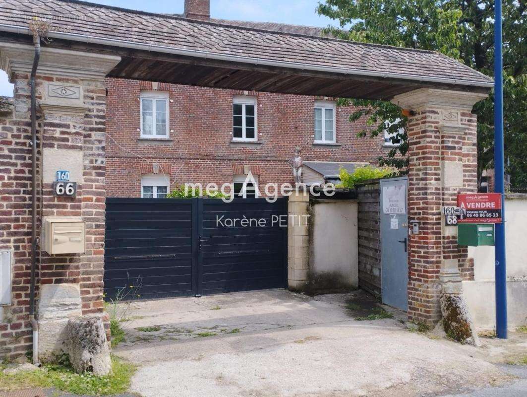 Appartement à AUNEUIL