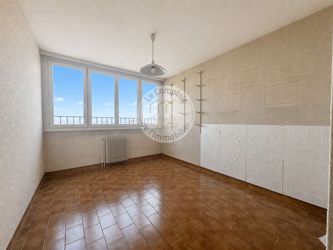 Appartement à MARSEILLE-9E