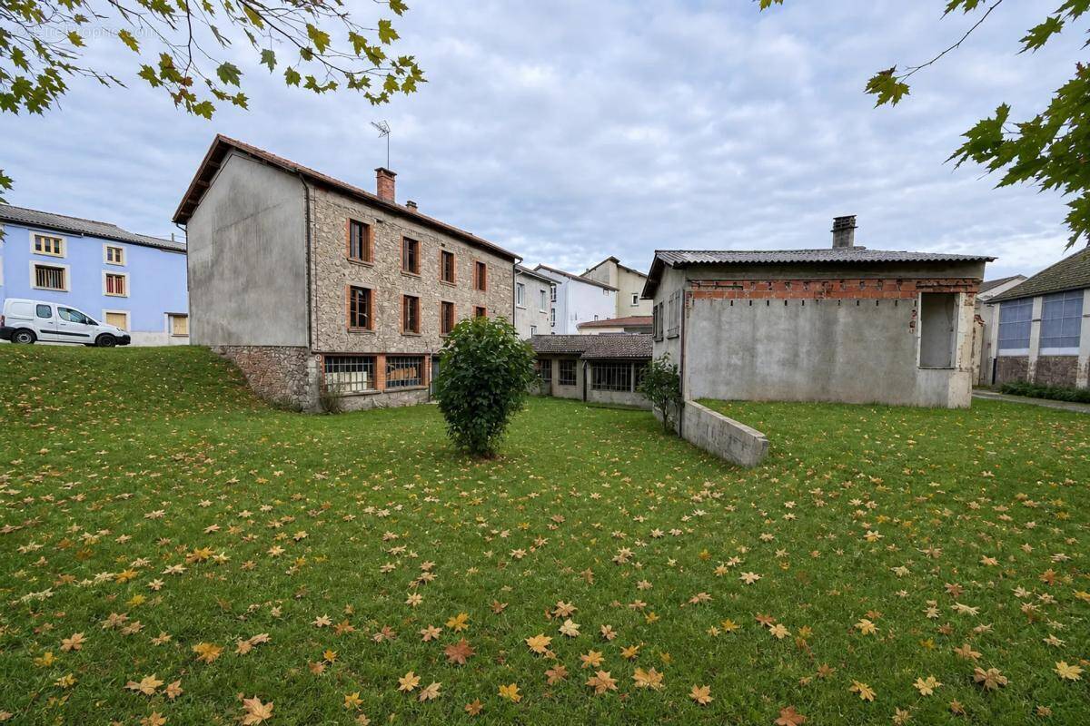 Maison à CHABRELOCHE