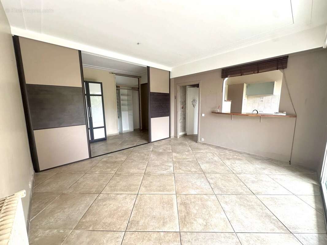 Nice corniche fleurie studio 42m² + jardin 35m²+ cave - photo 12