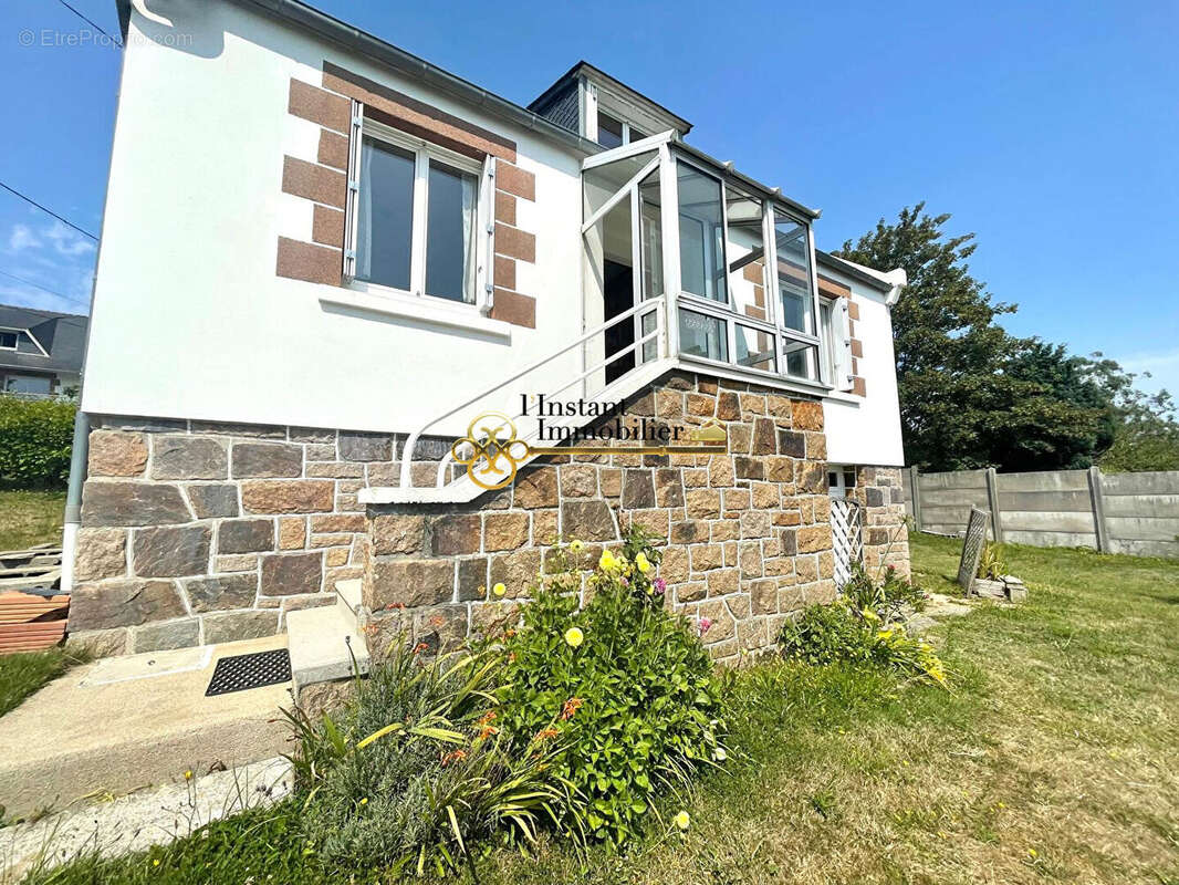 Maison à PLOUGASNOU