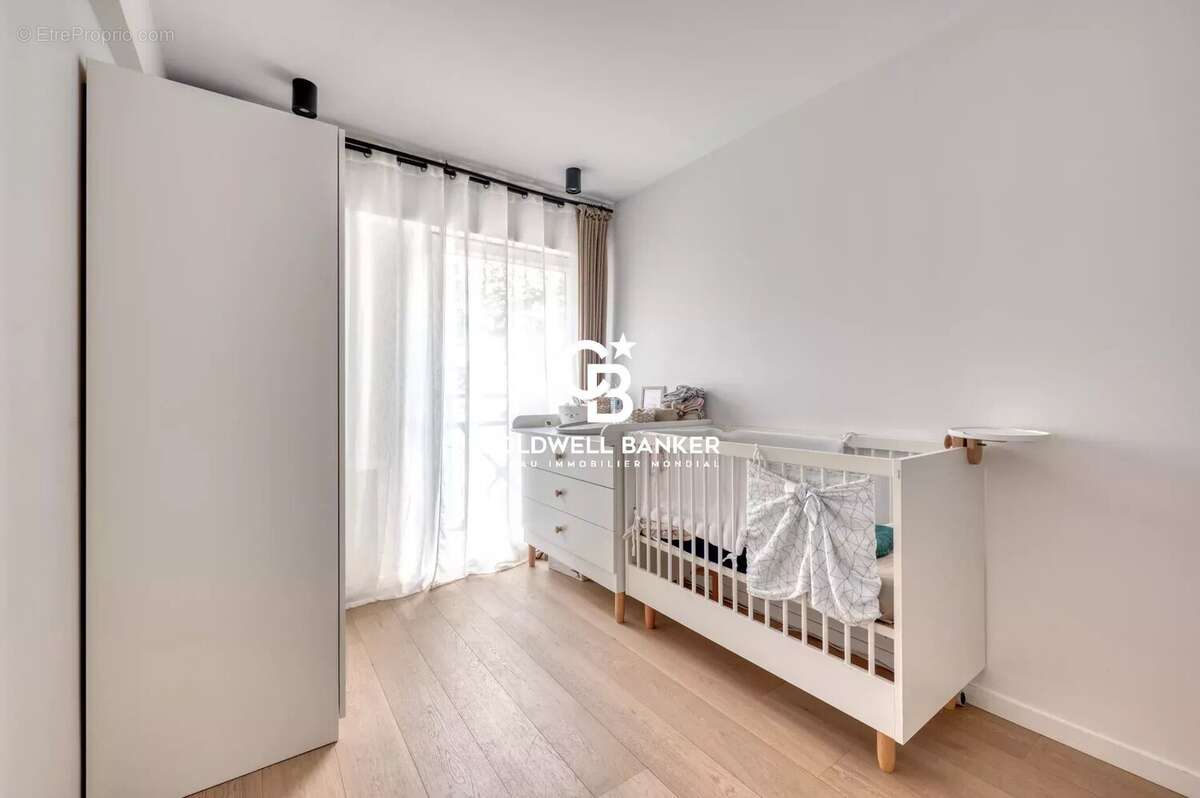 Appartement à LEVALLOIS-PERRET
