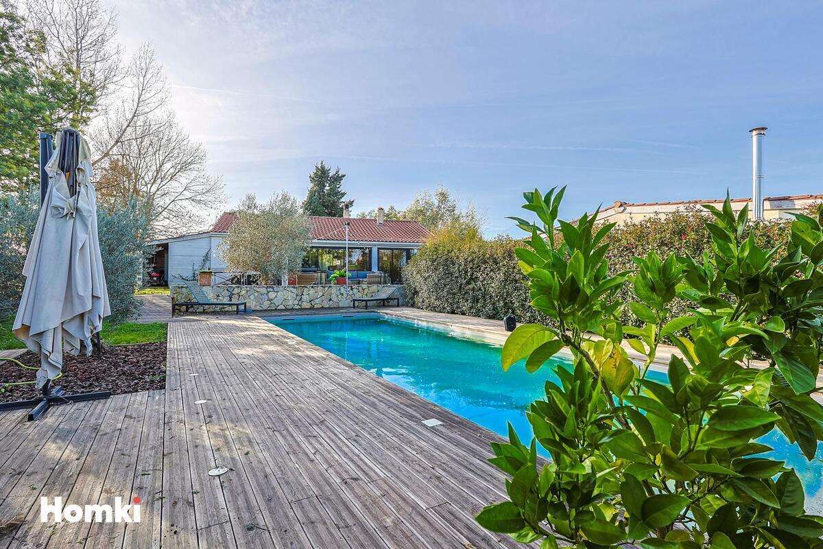 Maison à MONTAIGUT-SUR-SAVE