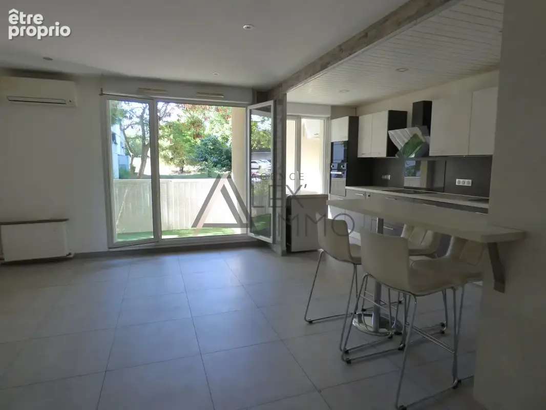 Appartement 5 pièces + plave privative - 102.44 m2 - Les Caillols 13011 Marseille - 245 000 €* - photo 6