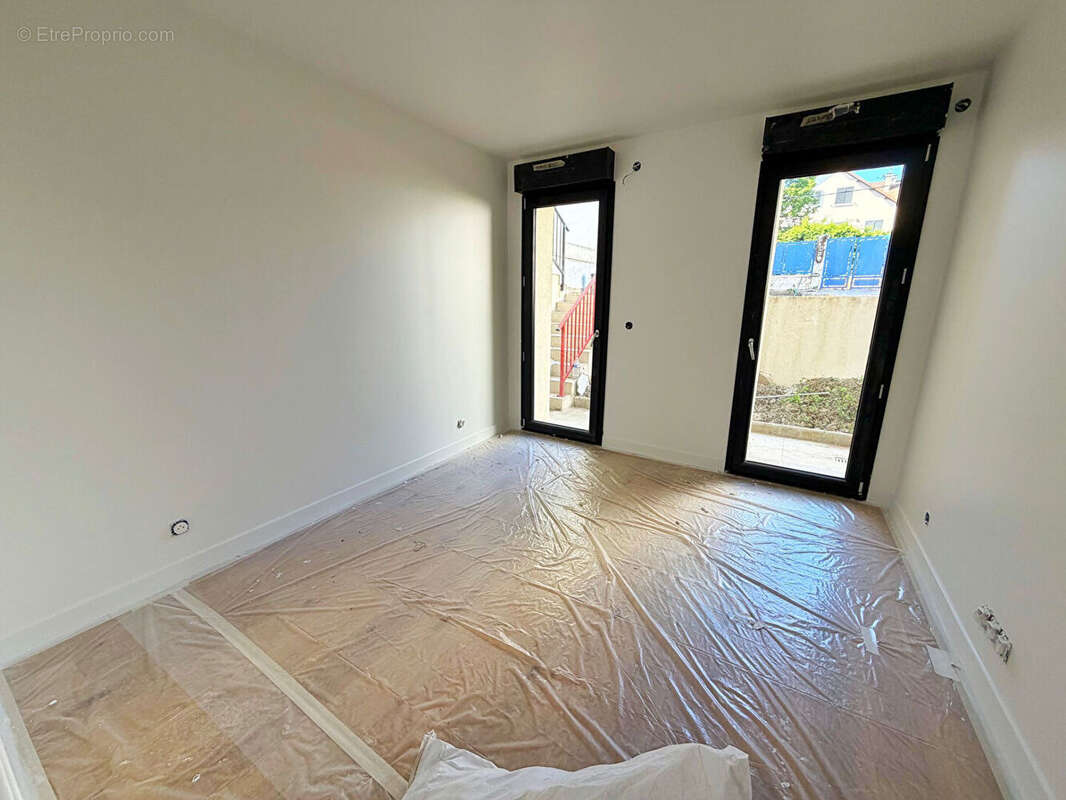 Appartement à NANTERRE