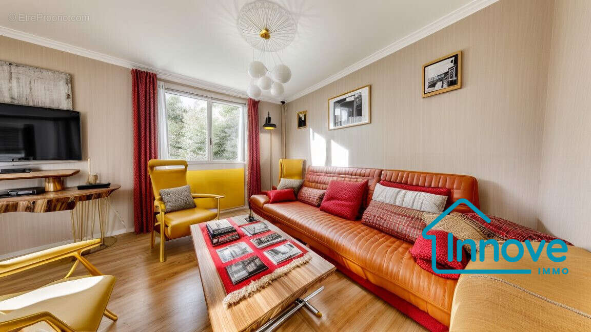 Appartement à LES CLAYES-SOUS-BOIS