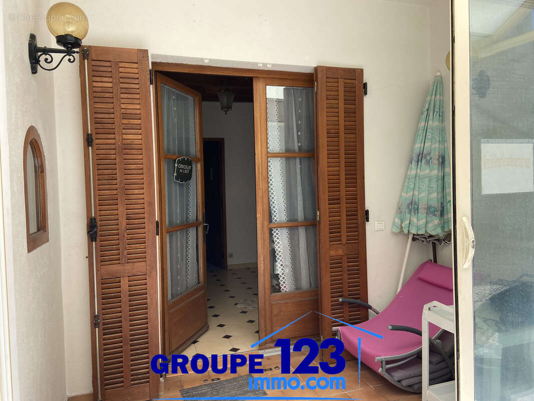 À Charentenay, découvrez cette maison pleine de potentiel ! - photo 2