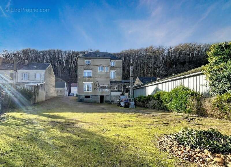 Appartement à LA CHARTRE-SUR-LE-LOIR