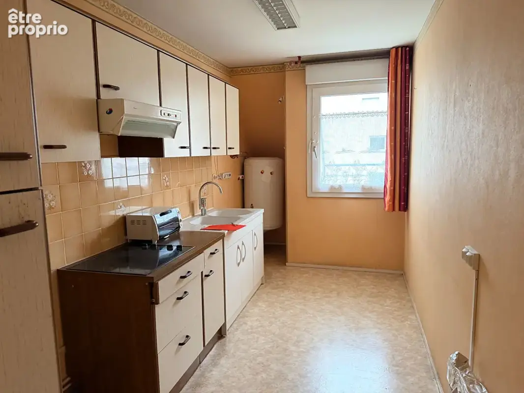 Nevers centre ville,  Appt T3 de 65 m² au 3ème ét avec asc  et deux terrasses - photo 4