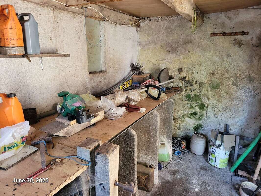 Un corps de ferme avec dépendances - 7kms de Villefranche de Rouergue - photo 9