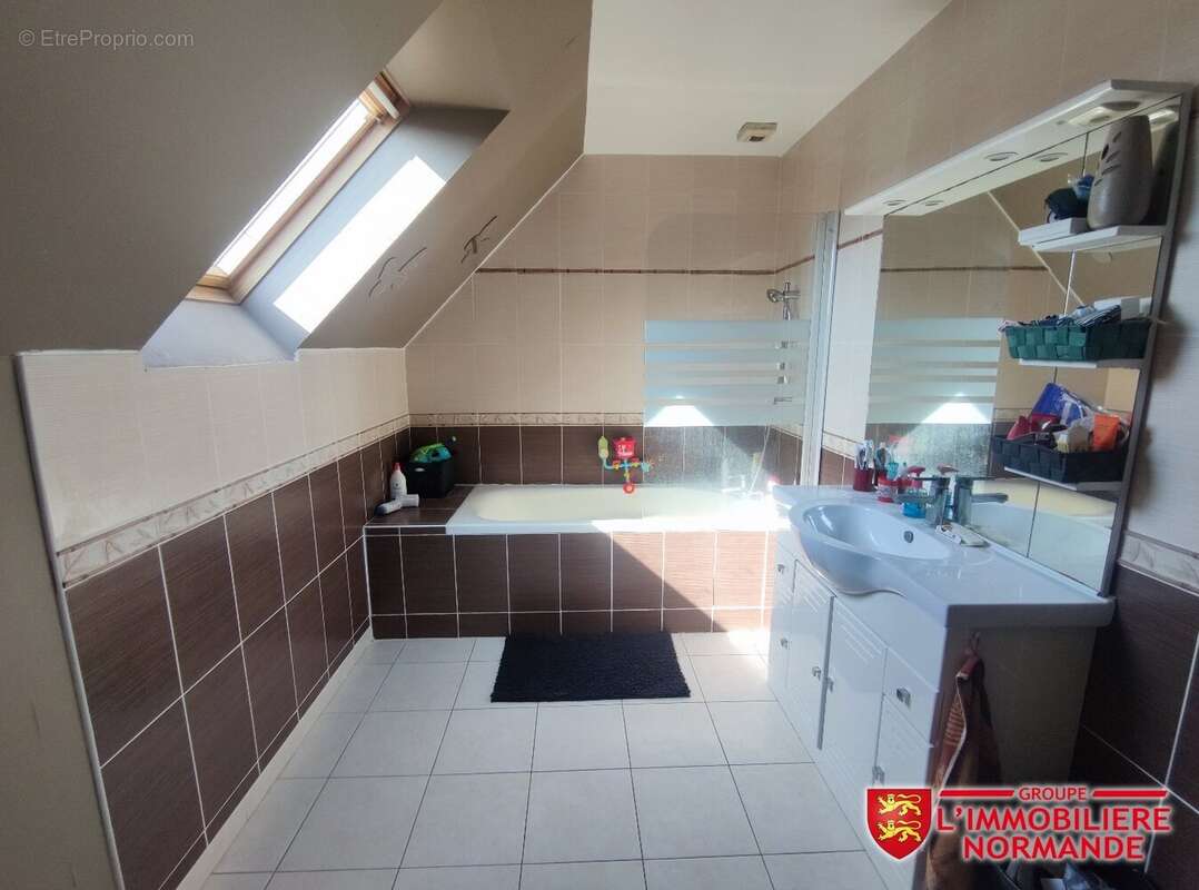 Maison à LE BOULAY-MORIN