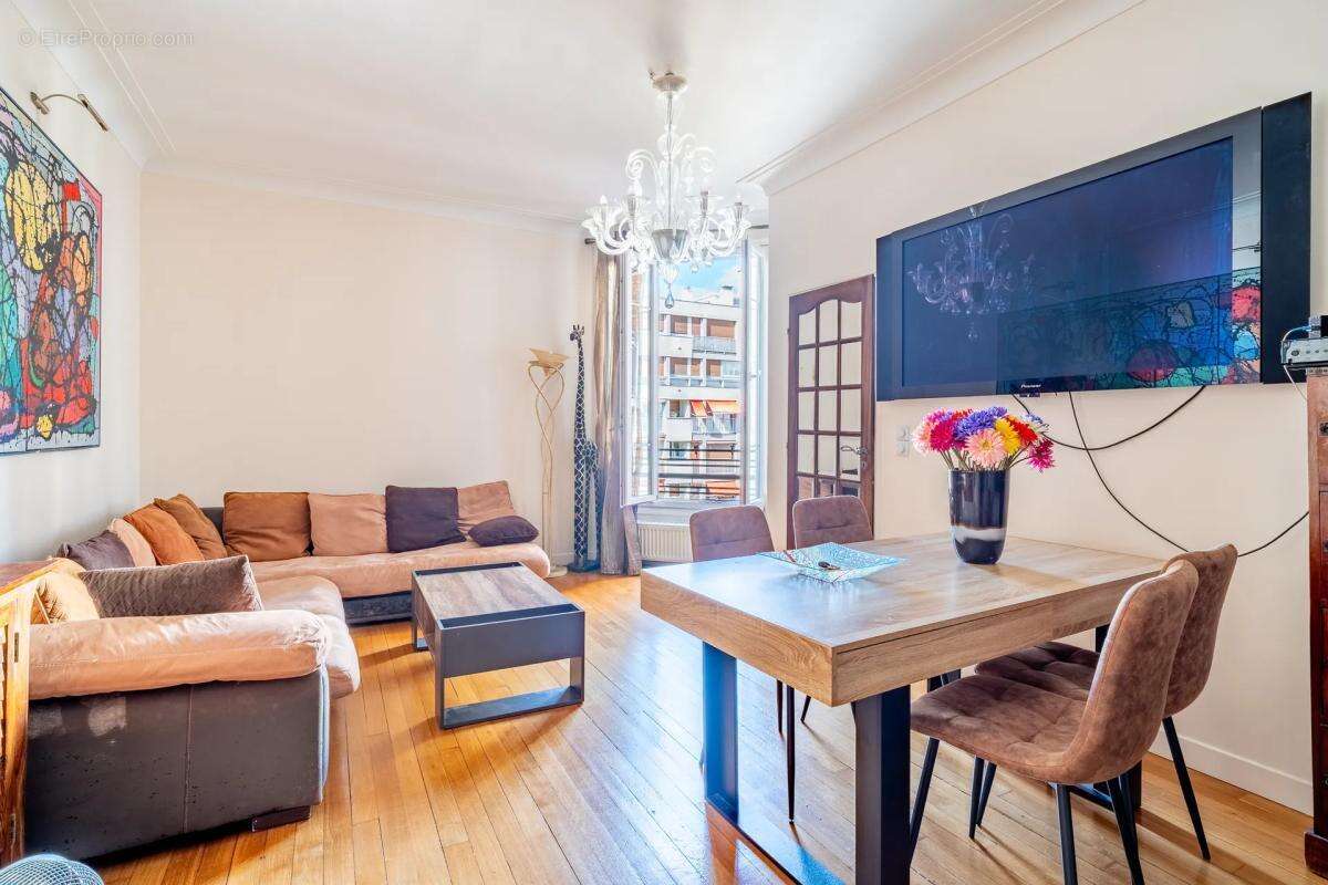 Appartement 3 pièces de 83 m² à Neuilly-sur-Seine - photo 2