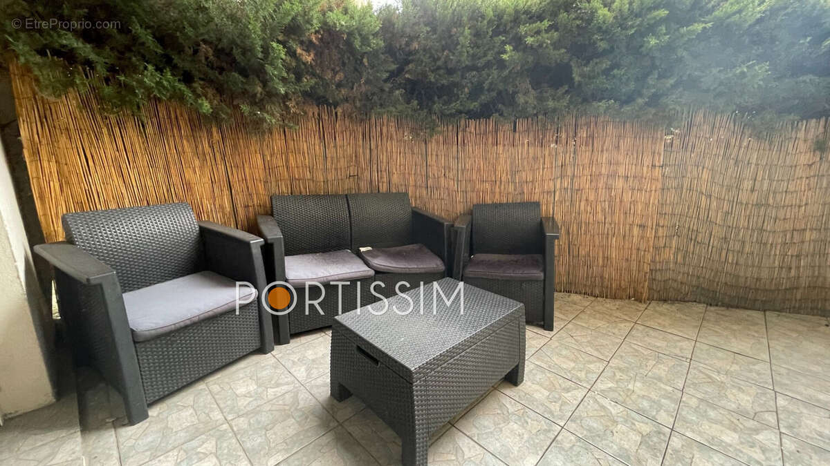 Appartement à SAINT-LAURENT-DU-VAR