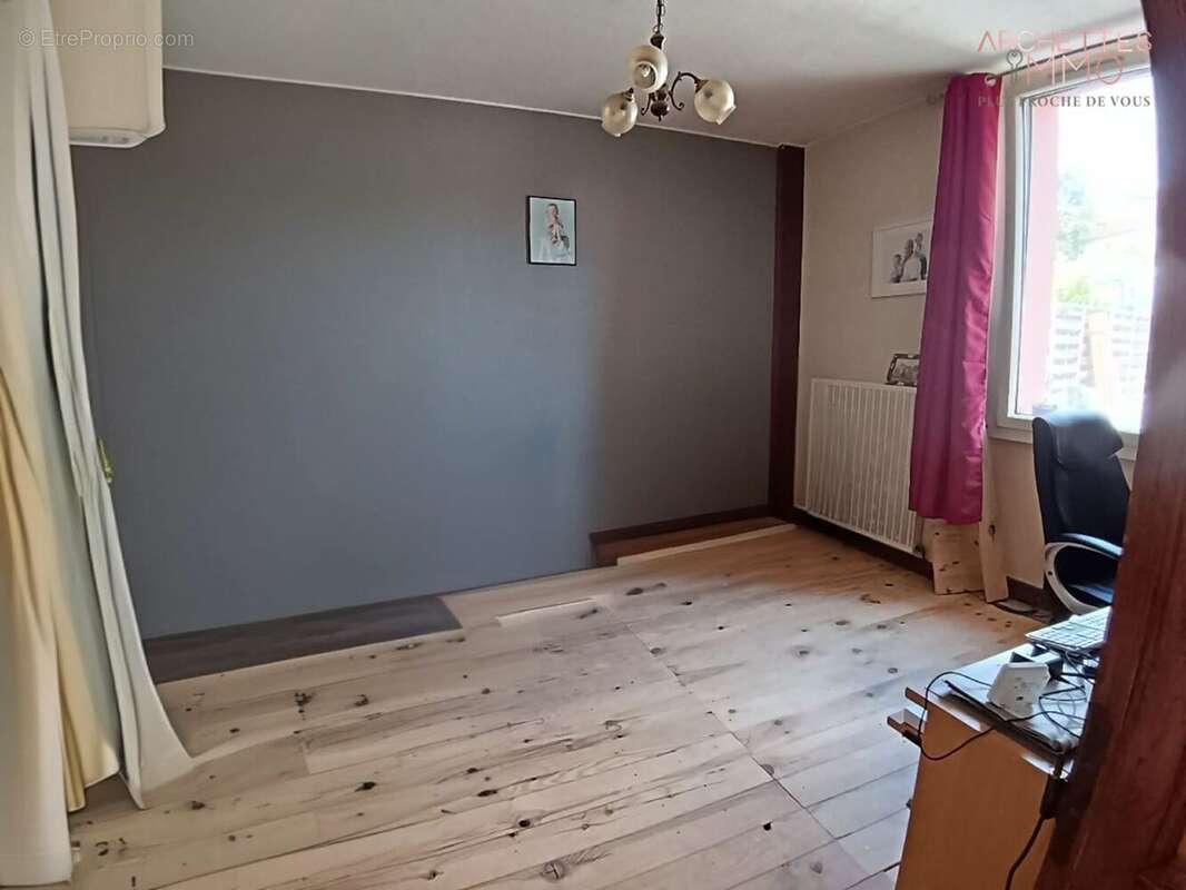 Maison 100 m² à Bruyeres  - photo 4