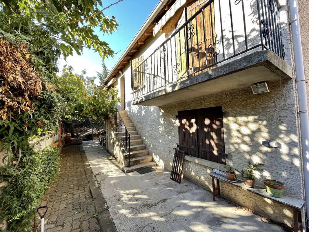 Maison à SAINT-THIBERY