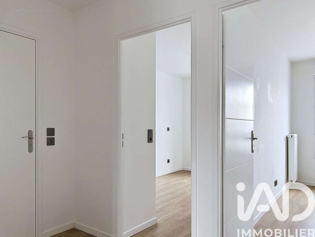 Photo 9 - Appartement à SAINT-CYR-L'ECOLE
