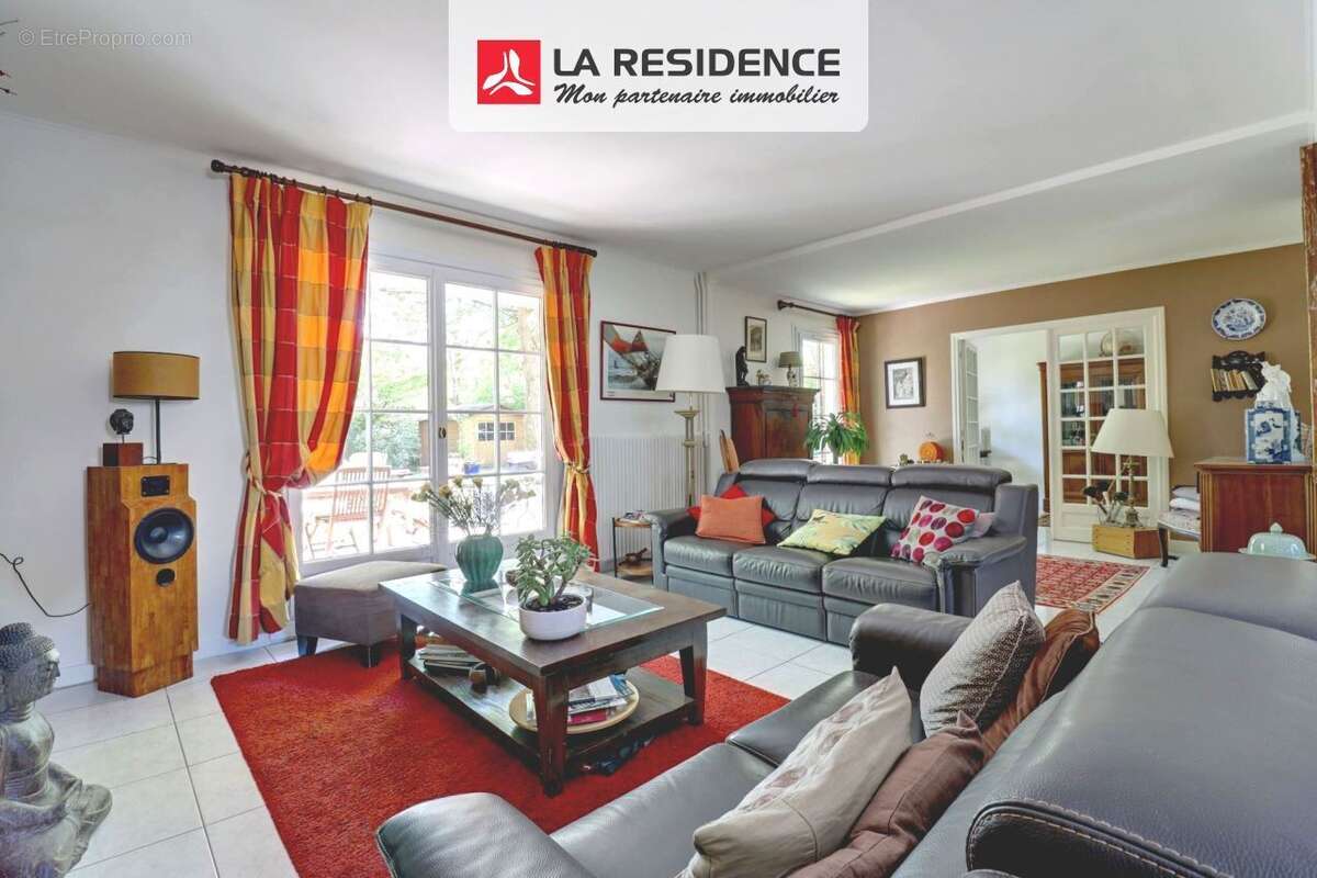 Maison à VERNEUIL-SUR-SEINE