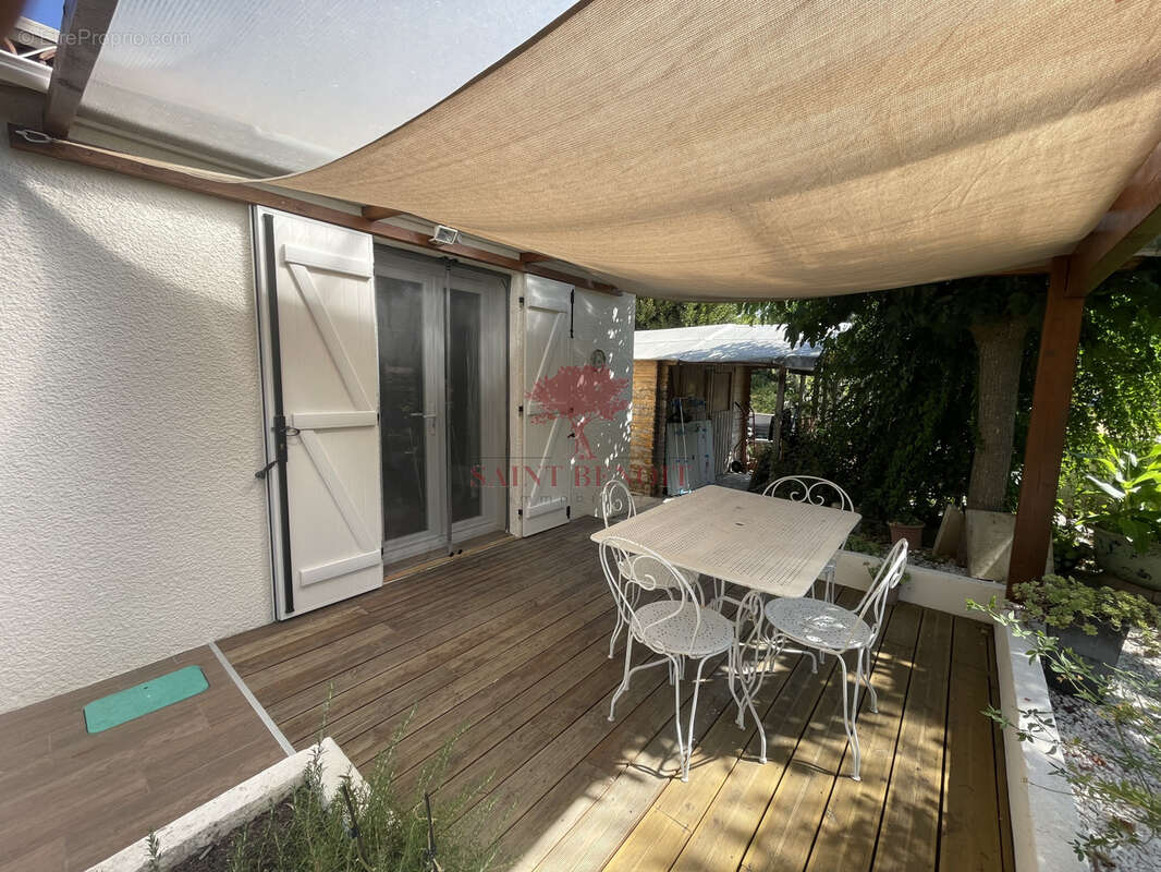 Gigean - villa t4 de plain pied avec piscine + appartement independant - photo 30