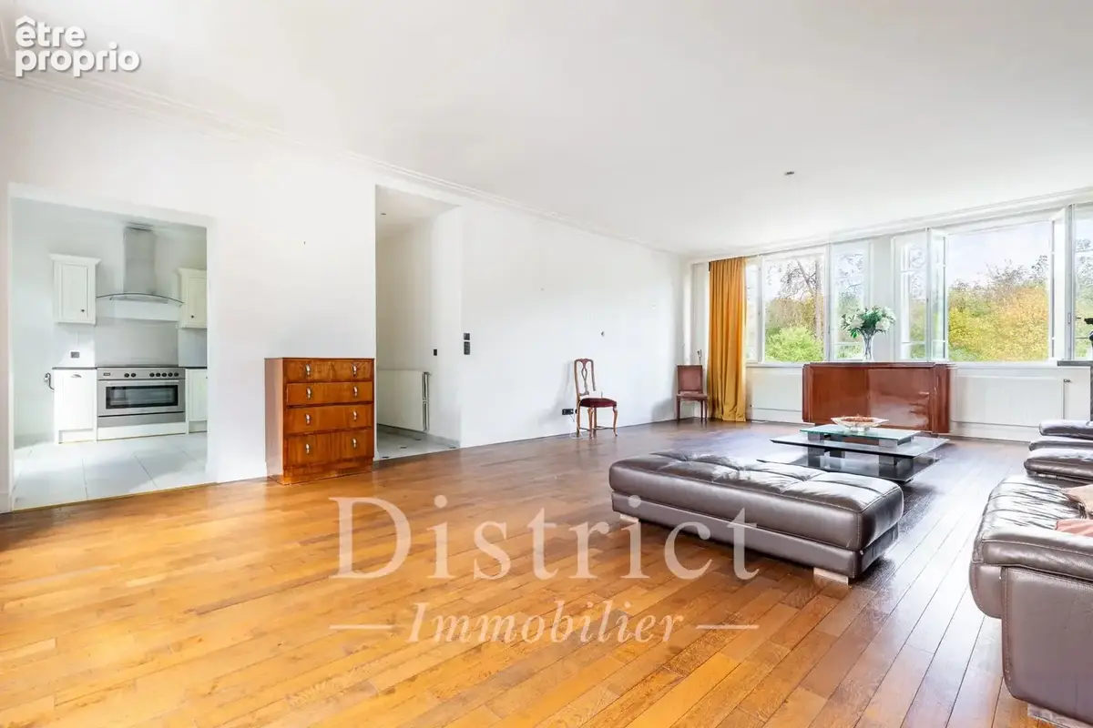 Saint-Maurice – Demeure de charactère de 617m² avec dépendance - photo 5