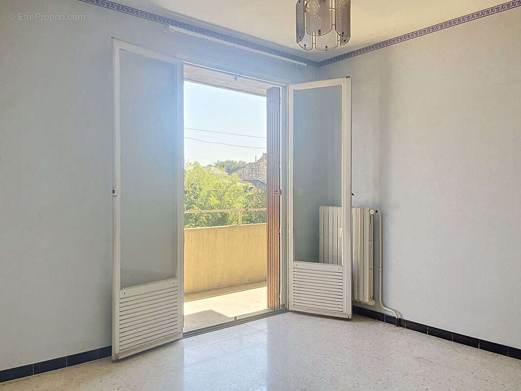 Appartement Nimes 3 pièce(s) 67 m2 - photo 5