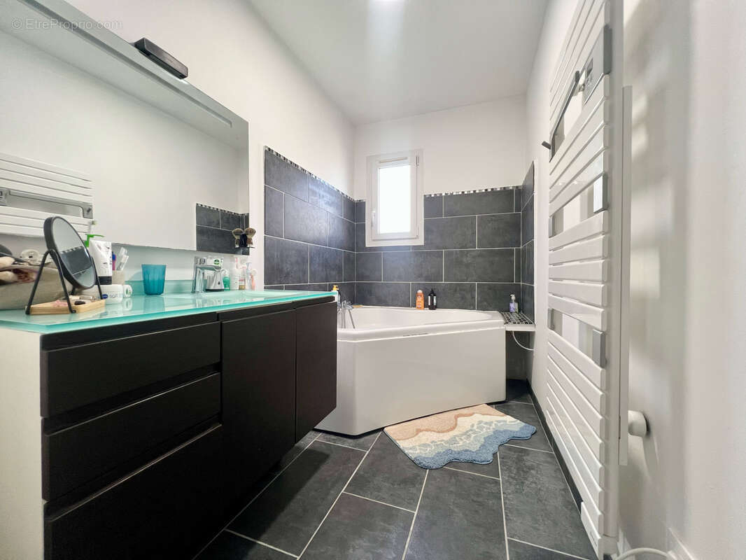 Maison à ROQUEVAIRE