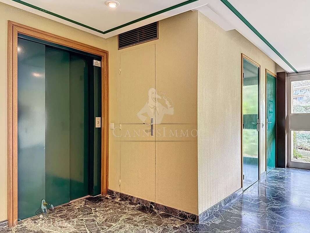 Appartement à LE CANNET