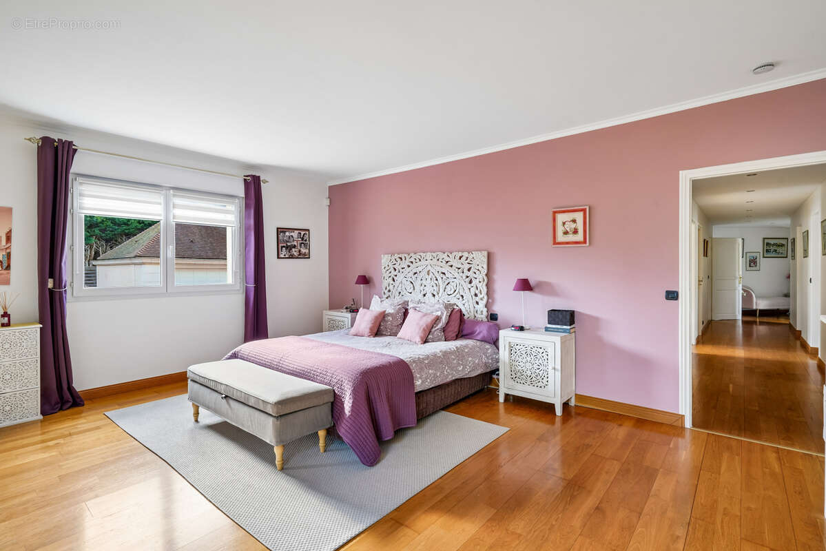 Maison à LOUVECIENNES