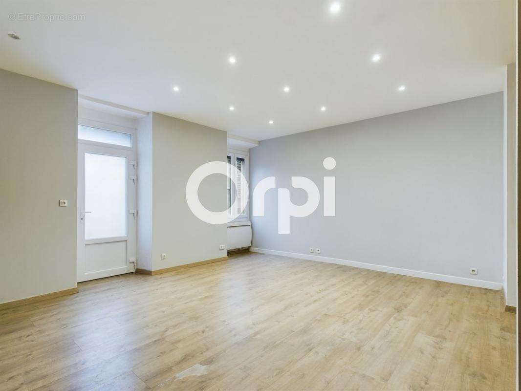 Appartement à VILLARD-BONNOT