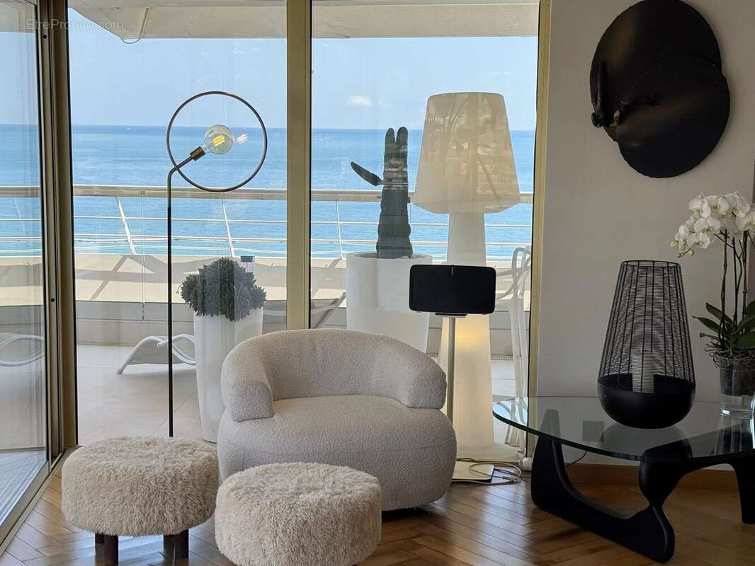 Appartement à VILLENEUVE-LOUBET