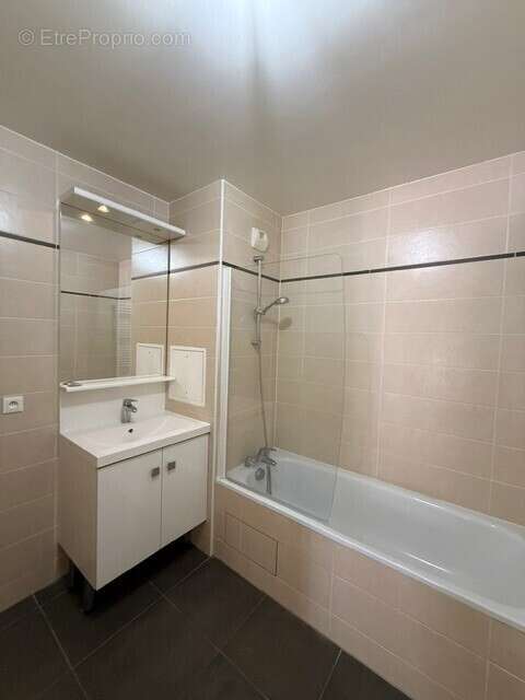 Bel appartement - 3 pièces - Immeuble récent - Cergy - photo 11