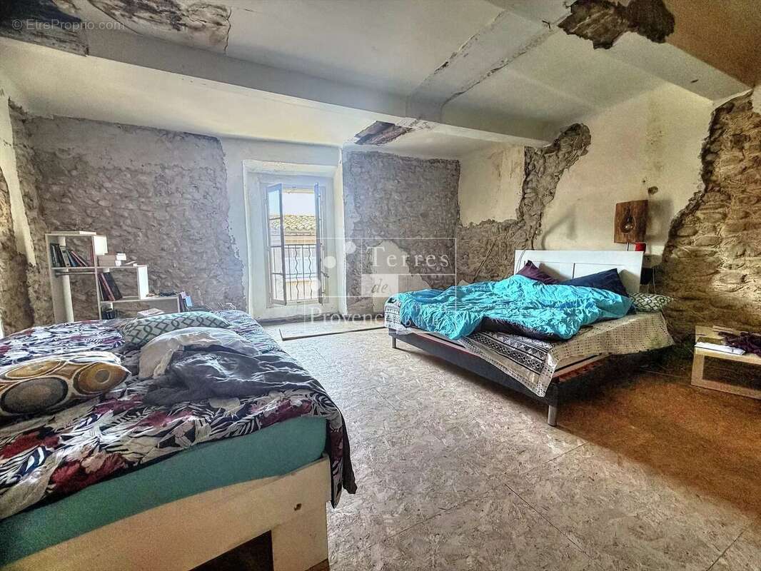 Maison de village à rénover au cœur de Roumoules - photo 4