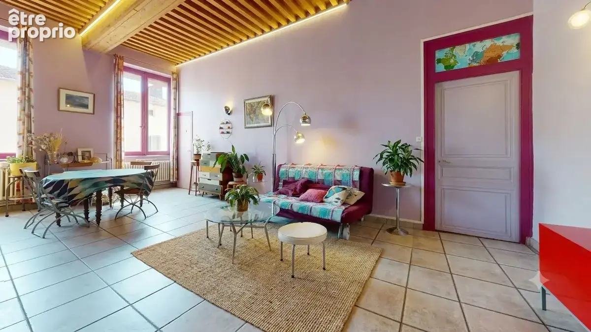 Appartement type Canut de 93m2 en étage élevé au centre de Saint Just - photo 4