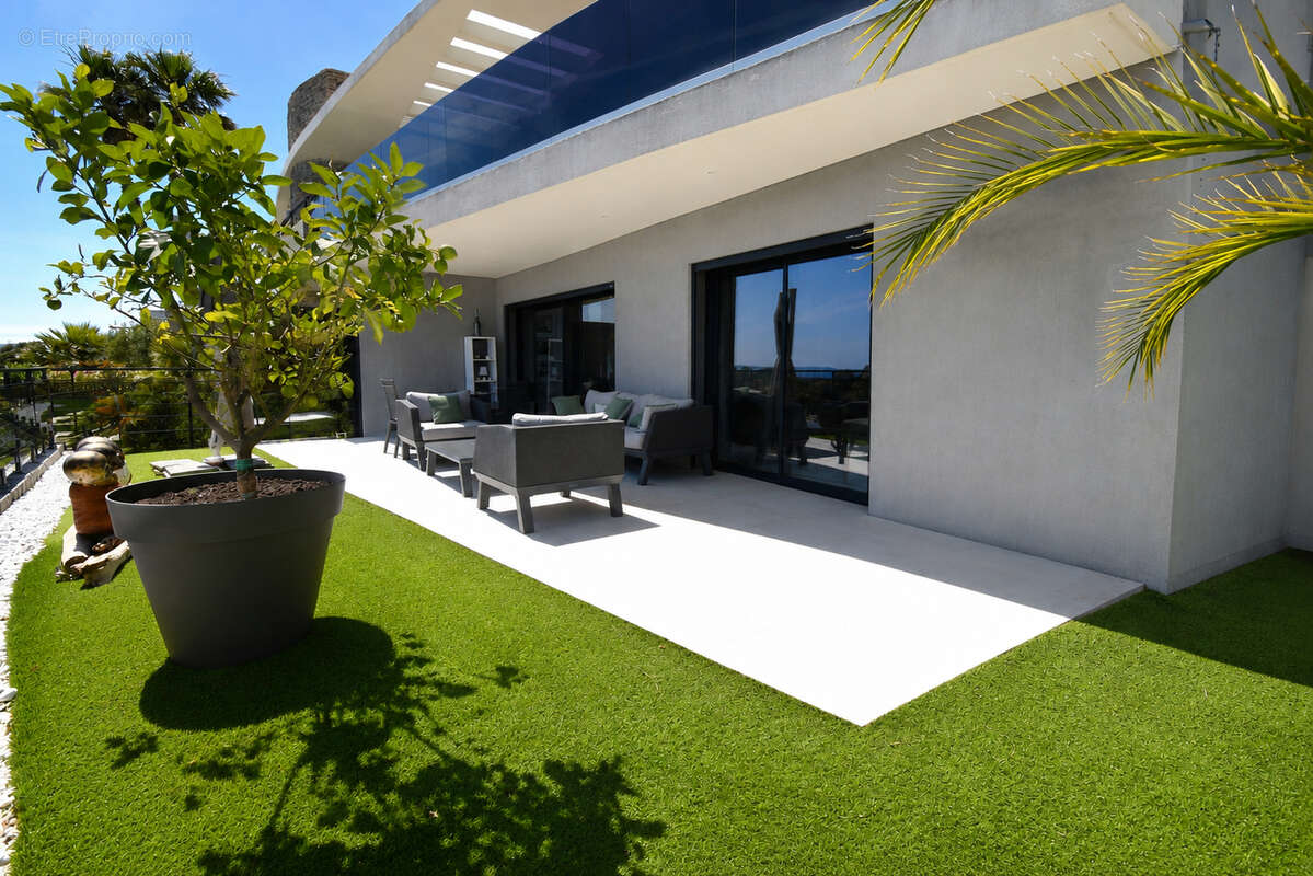 Appartement à SAINT-RAPHAEL