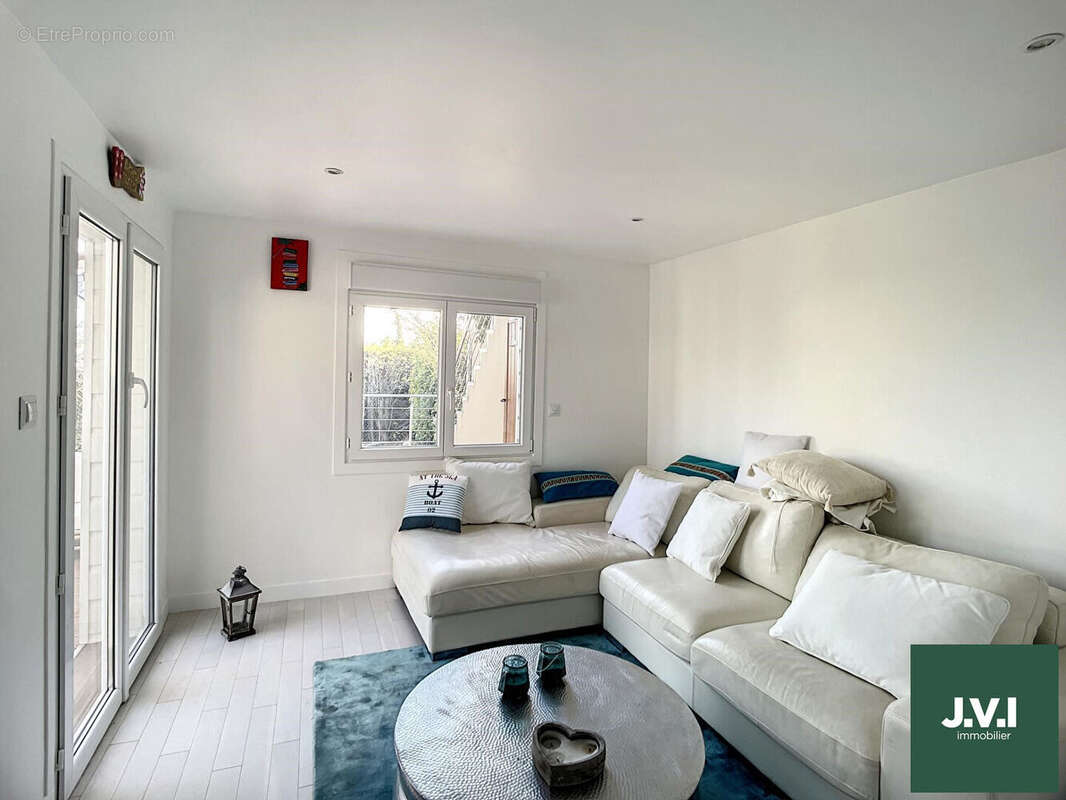 Maison à DEUIL-LA-BARRE