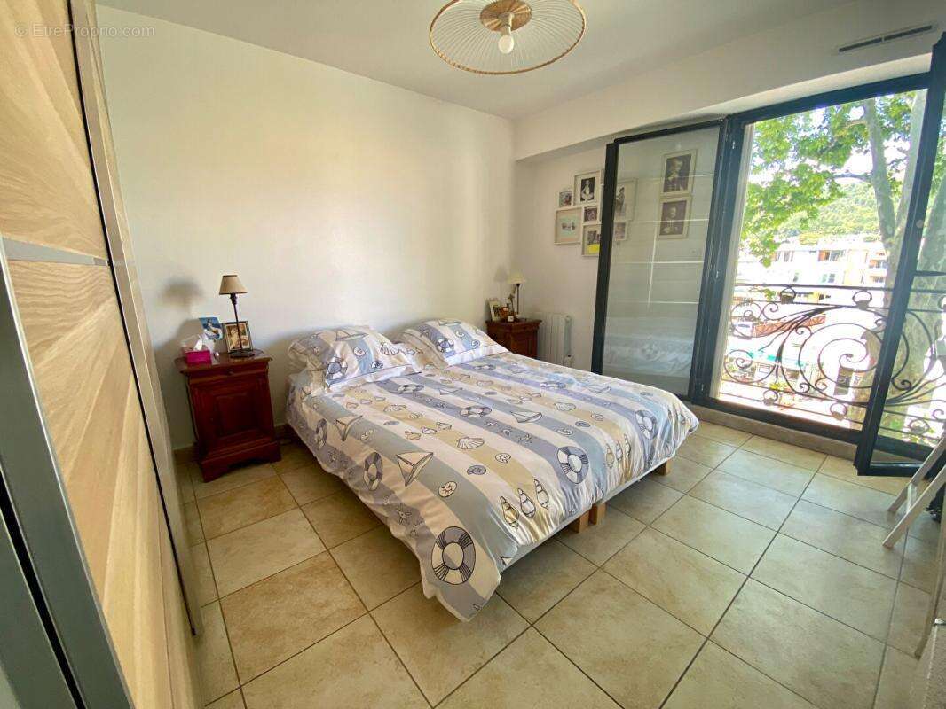 Appartement à SIX-FOURS-LES-PLAGES