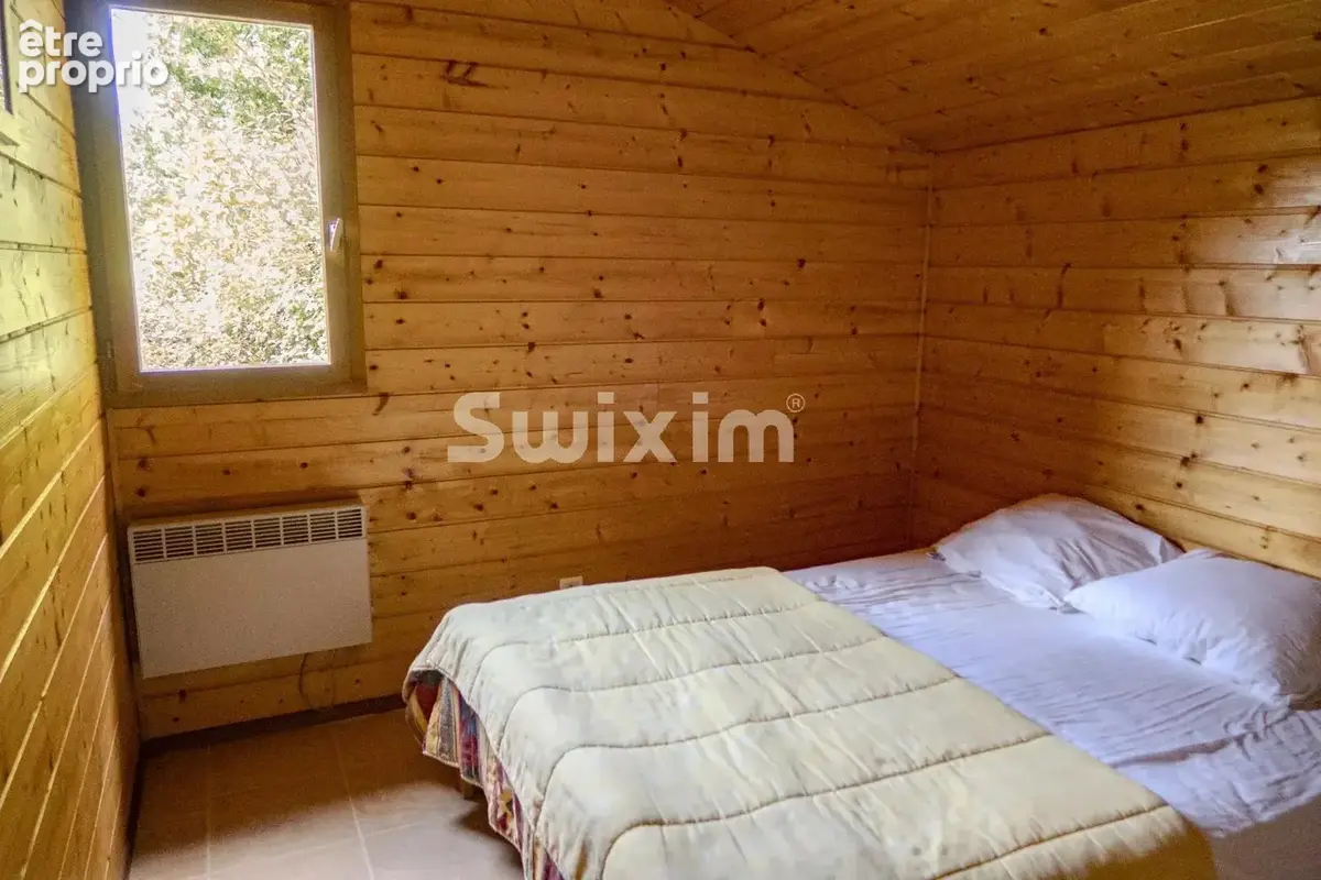 Chalet de loisir sur un très beau terrain de 14 hectares avec 2 étangs - photo 3