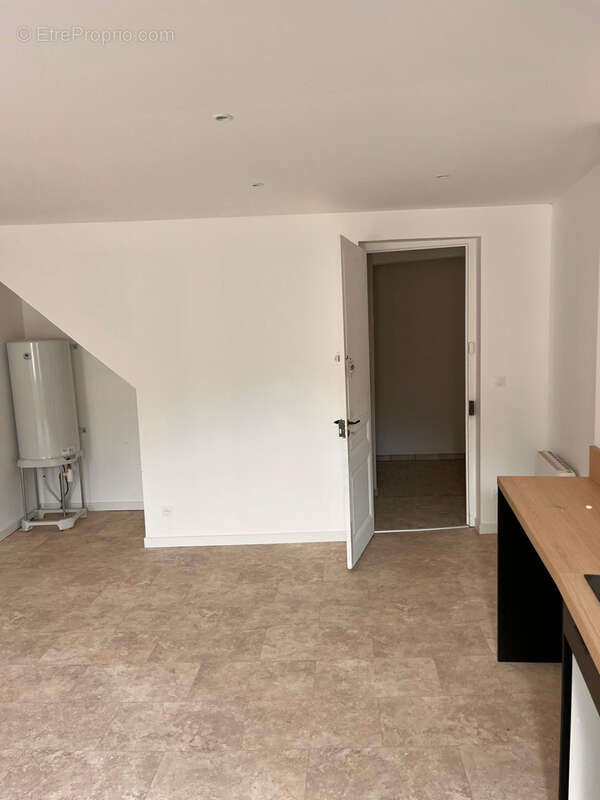 Appartement à LA TERRASSE-SUR-DORLAY