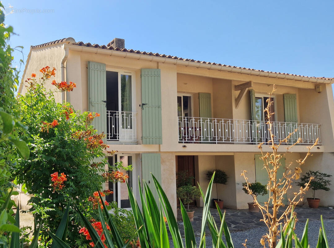 Maison à COMBAS